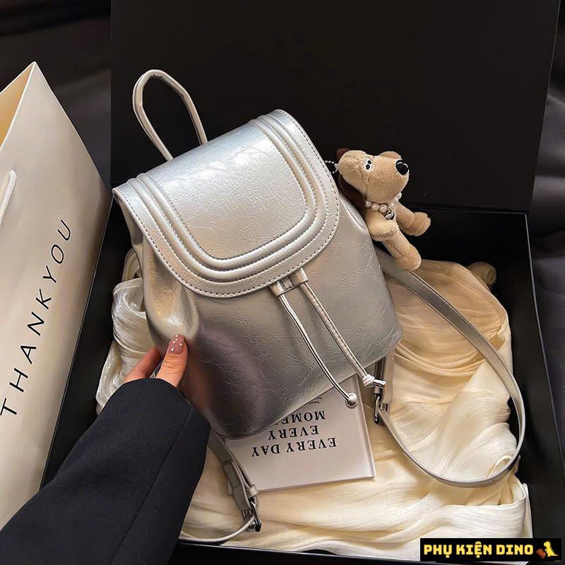 Balo Mini Màu Bạc Kèm Móc Gấu Balo Mini Màu Bạc Kèm Móc Gấu